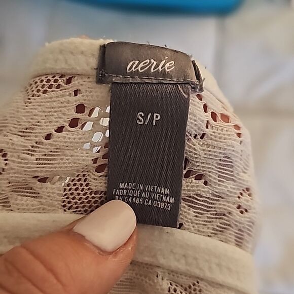 White lace wireless bralette SEND AN OFFER - Picture 2 of 2